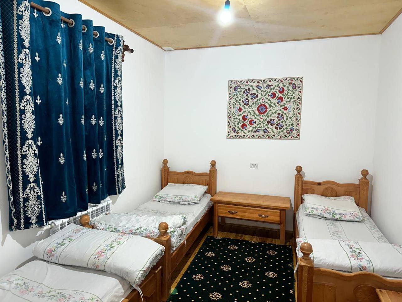 Hayat Guesthouse Nuratau Mountain Yukary-Ukhum Exterior photo
